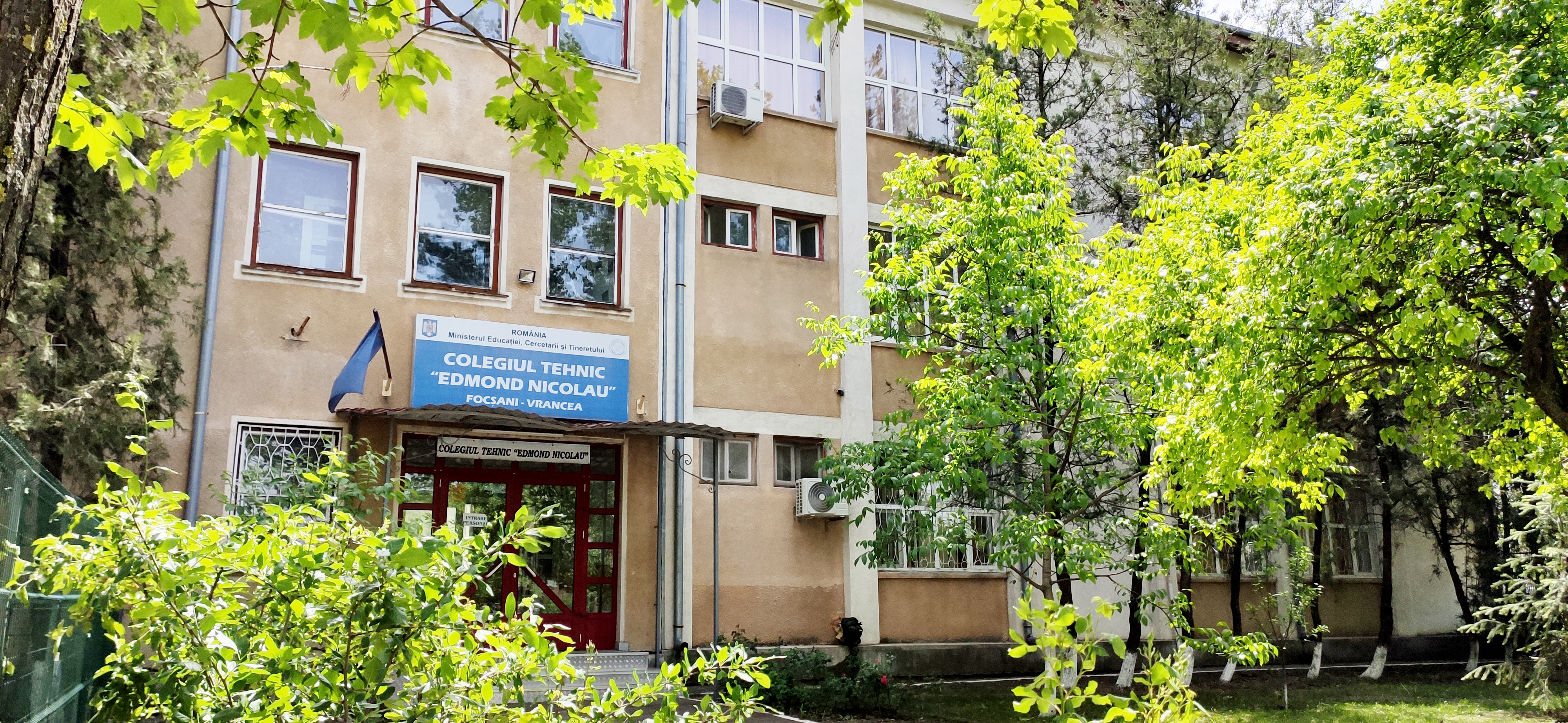 Colegiul Edmond Nicolau